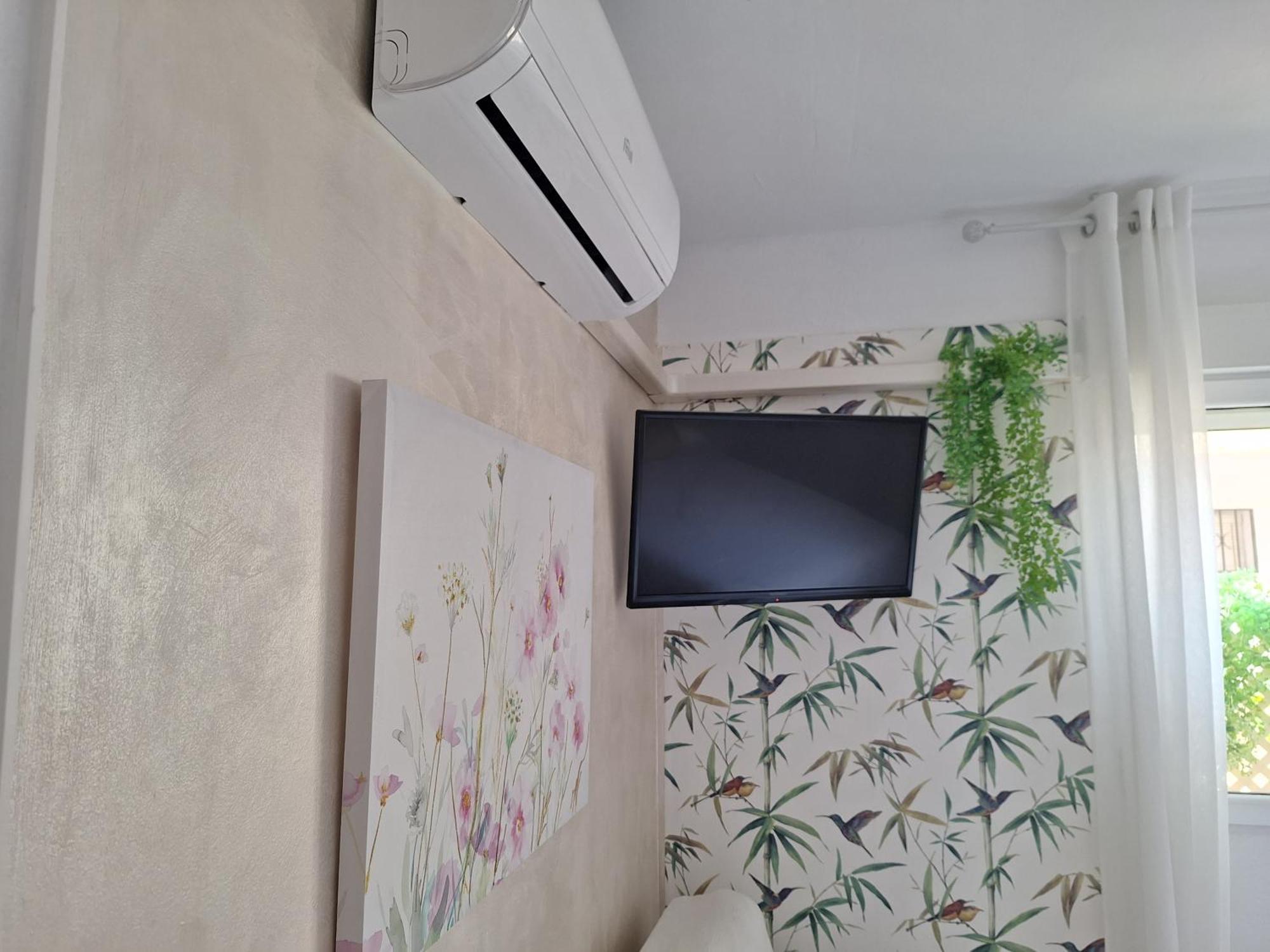 Rosalia Playa San Cristobal Wifi Netflix Apartment Almuñécar Екстериор снимка